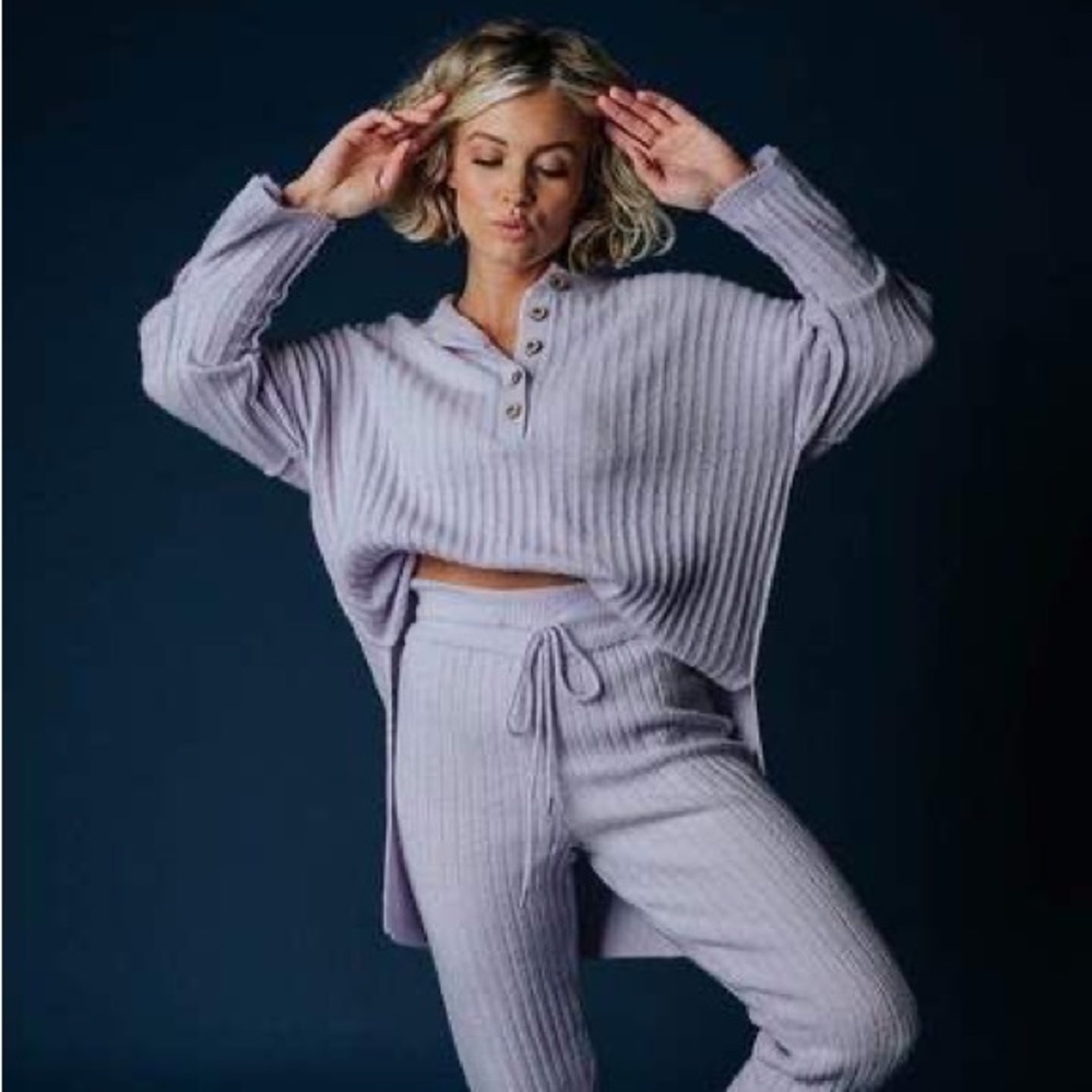 Clad and Cloth Free People Around the Clock Pullover in Lavender